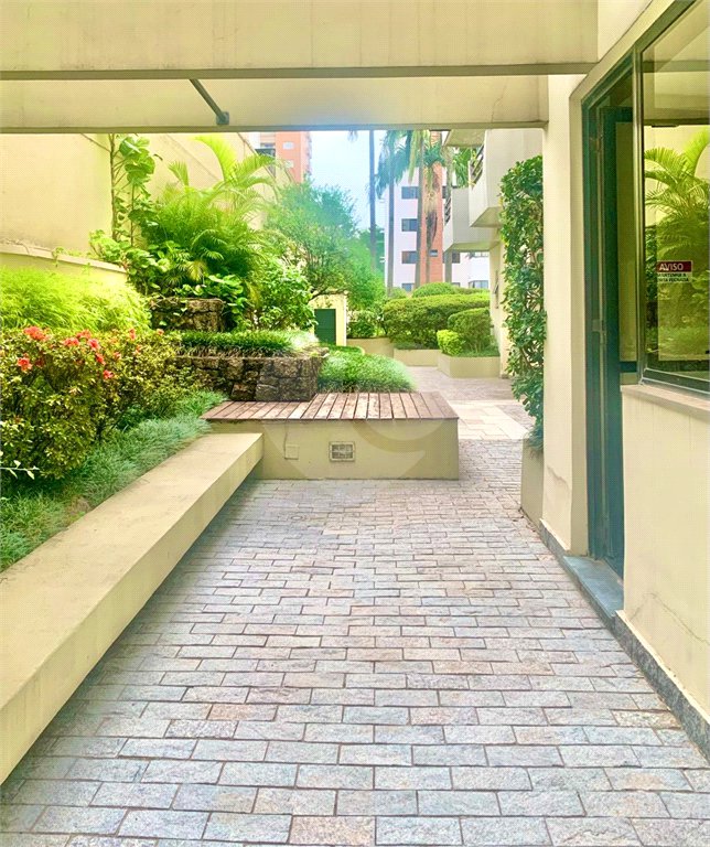 Apartamento à venda com 2 quartos, sendo 1 suíte,  em Real Parque, São Paulo, SP