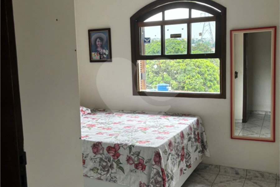 Sobrado à venda com 4 quartos em Tremembé, São Paulo, SP