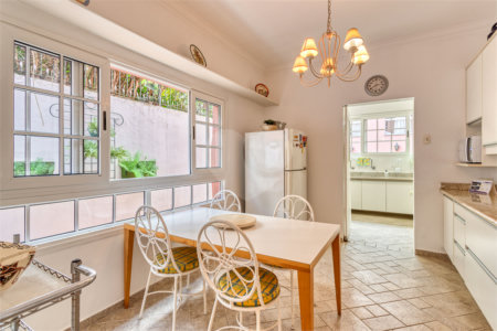 Casa à venda com 5 quartos, sendo 4 suítes, em Brooklin Velho, São Paulo, SP