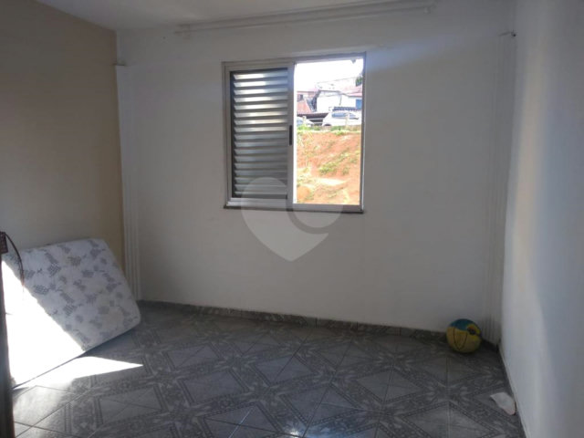 Apartamento à venda com 2 quartos em Cidade Tiradentes, São Paulo, SP