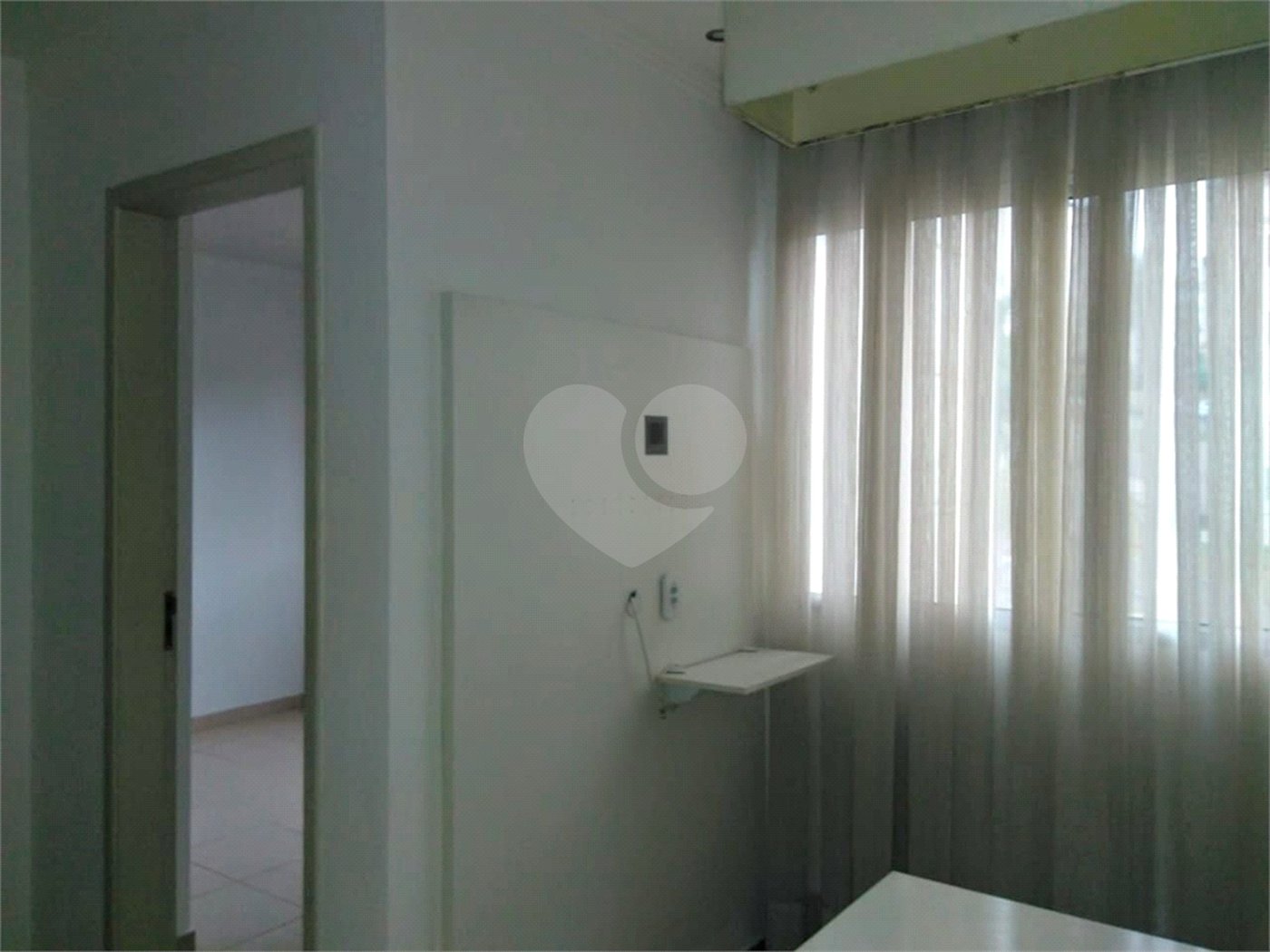 Apartamento à venda com 2 quartos, sendo 1 suíte,  em Vila Santana, Mogi das Cruzes, SP