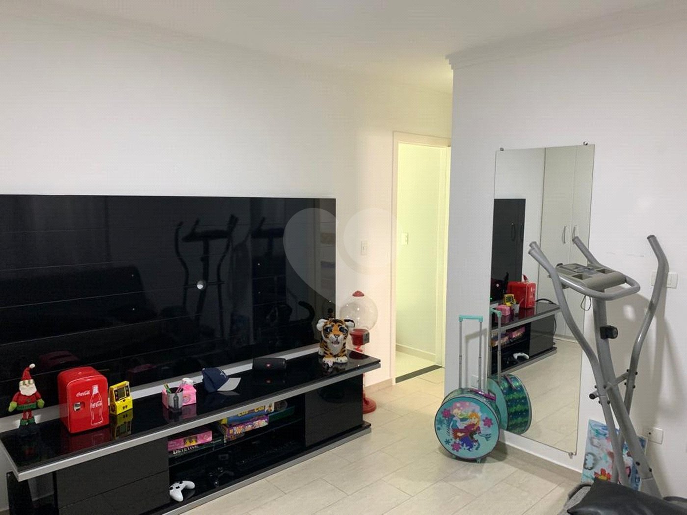 Sobrado à venda com 3 suítes em Vila Nivi, São Paulo, SP