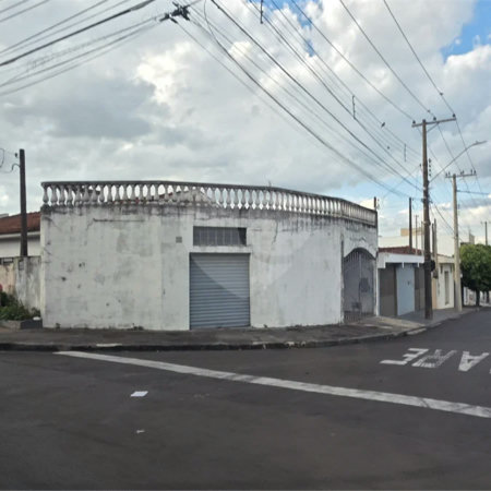 Casa térrea, 2 dormitórios com salão comercial Jd. Nova São Carlos