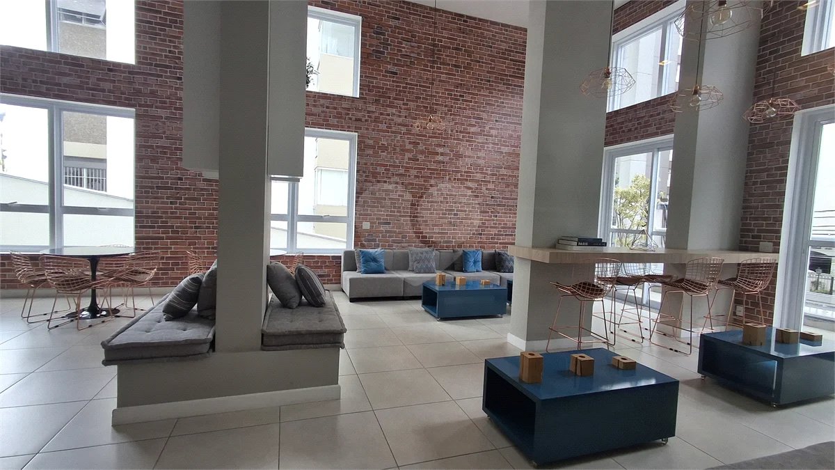 Apartamento com 2 vagas no Campo Belo