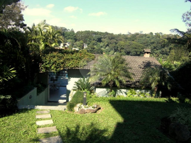 Sobrado à venda com 4 suítes em Horto Florestal, São Paulo, SP