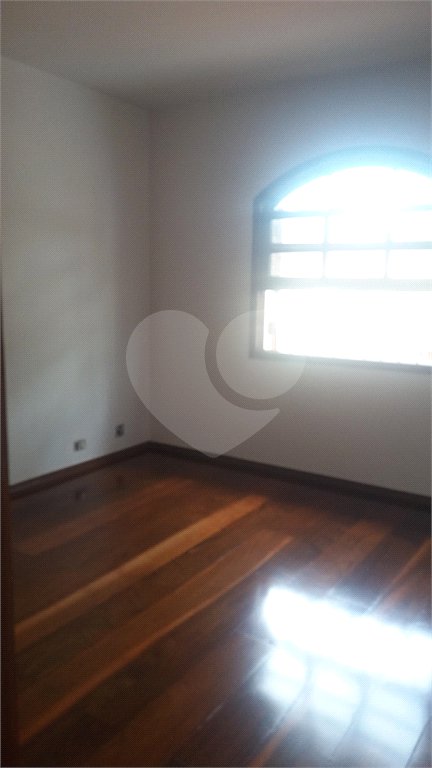 Sobrado à venda com 3 quartos, sendo 1 suíte, em Horto, São Paulo, SP