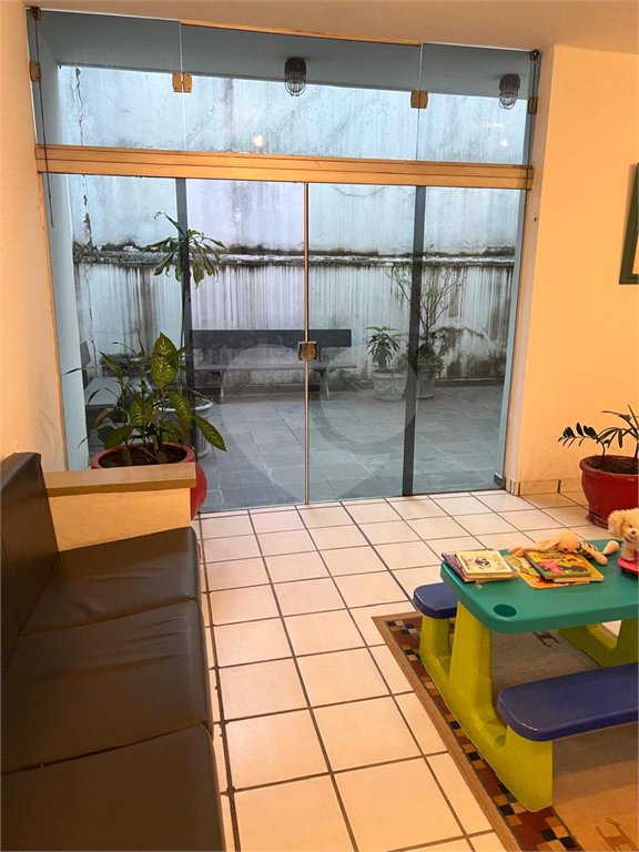 Sobrado à venda ou para alugar com 2 suítes em Itaim Bibi, São Paulo, SP