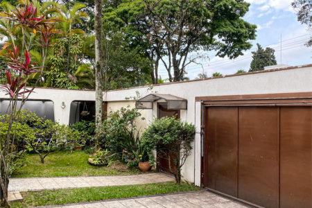 Casa à venda com 5 quartos, sendo 3 suítes, em Brooklin, São Paulo, SP