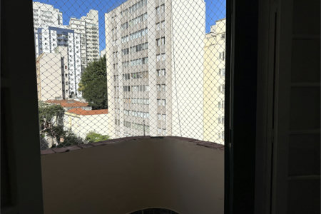 Apartamento à venda com 3 quartos, sendo 1 suíte, em Santa Cecília, São Paulo, SP