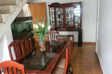Sobrado à venda com 5 quartos em Vila Germinal, São Paulo, SP