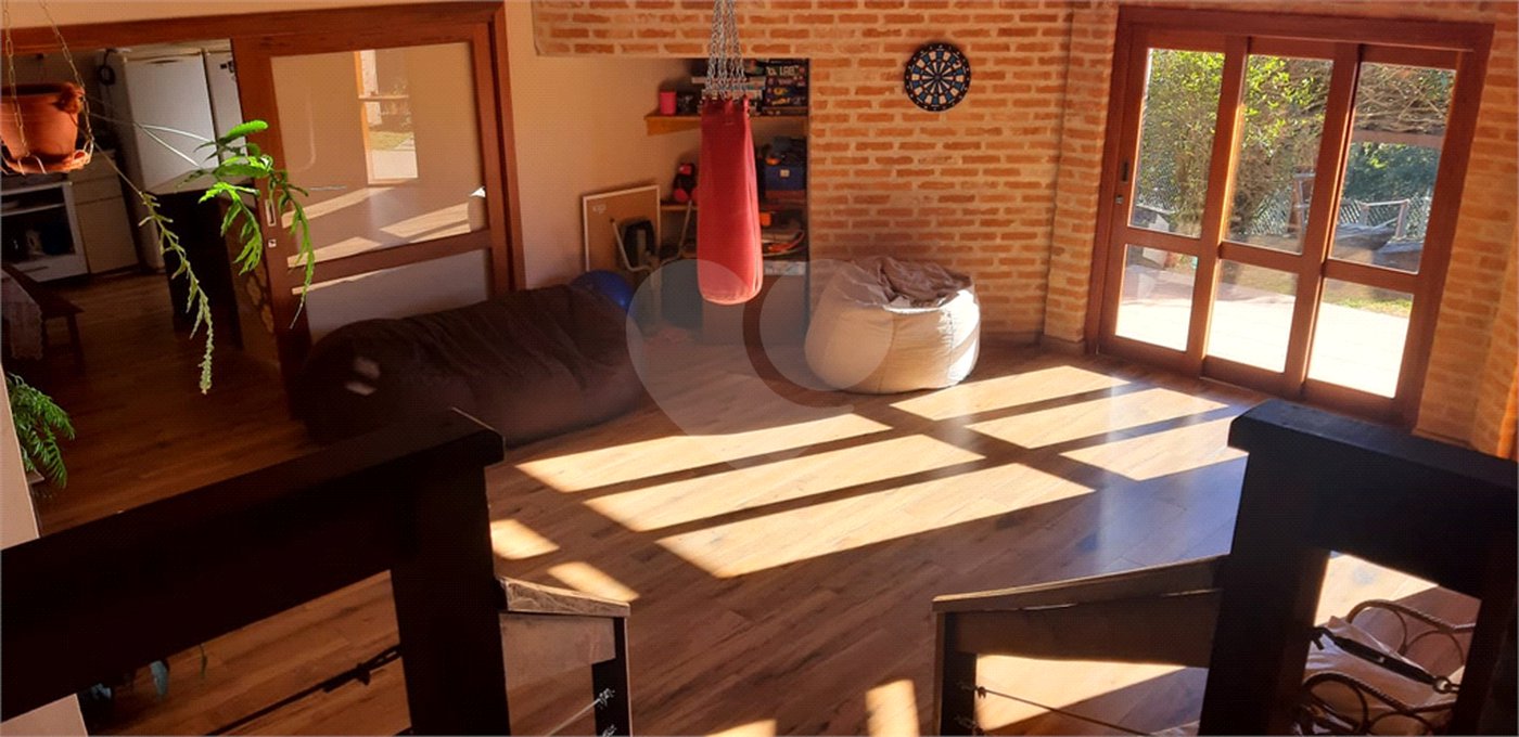 Casa à venda com 4 suítes no condomínio Parque Petrópolis 4 Secção, Mairiporã - SP