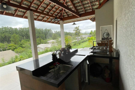Casa à venda com 4 suítes no condomínio Jardim das Palmeiras, Bragança Paulista - SP