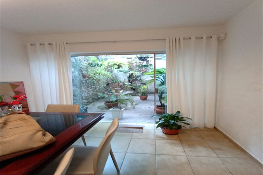 Casa à venda com 4 quartos, sendo 1 suíte, em Santana, São Paulo, SP