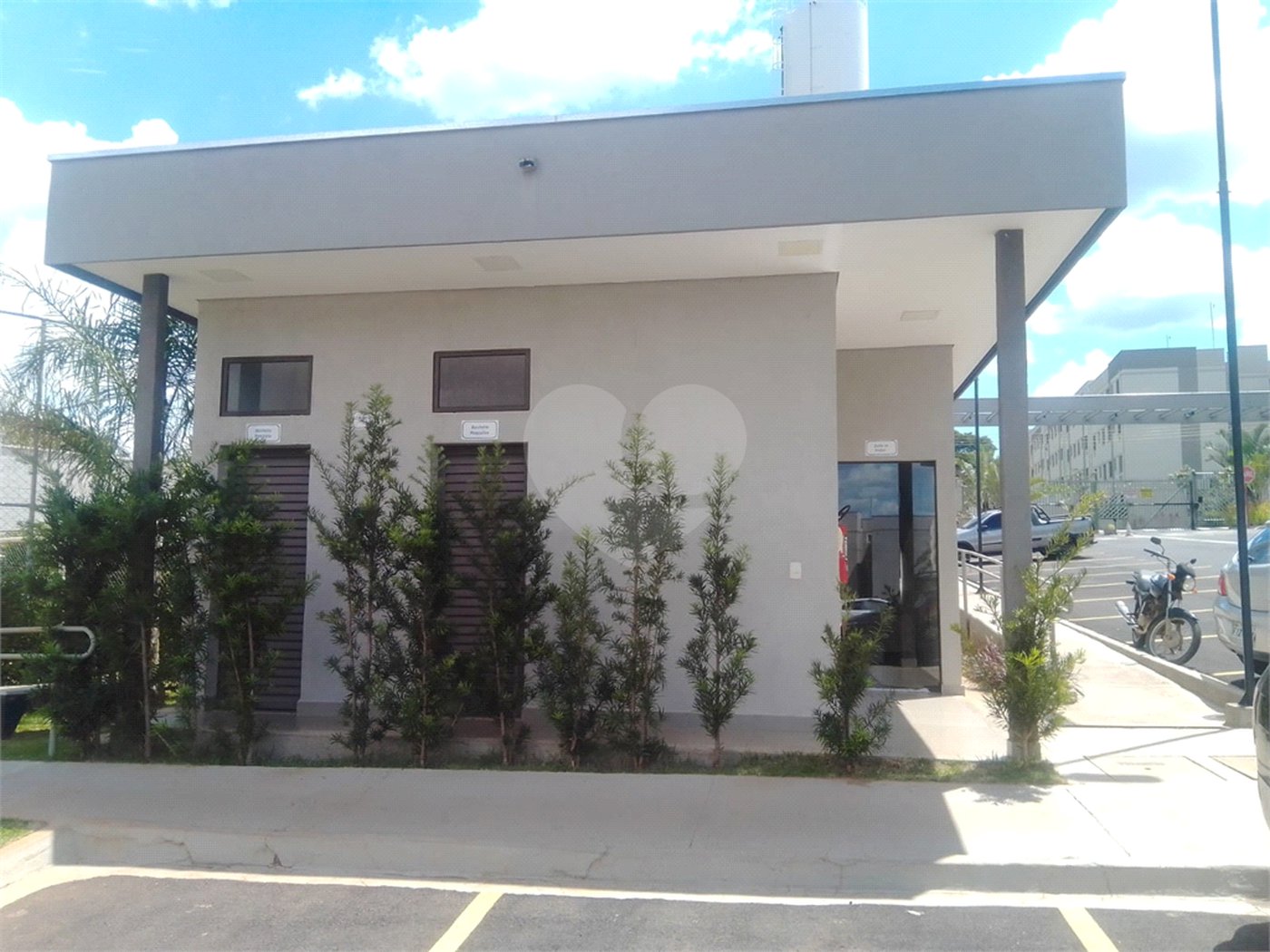 Apartamento no Condomínio Ipê Branco .