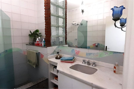 Casa à venda com 3 quartos, sendo 1 suíte,  em Planalto Paulista, São Paulo, SP