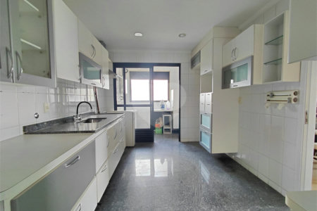 Apartamento à venda com 3 suítes em Vila Romana, São Paulo, SP