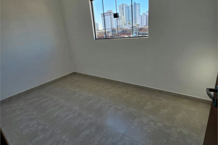 Casa à venda com 3 quartos, sendo 1 suíte, em Maracanã, Praia Grande, SP