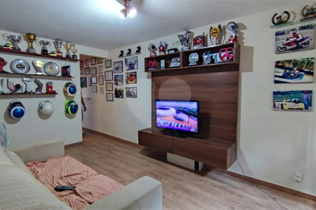 Sobrado à venda com 3 quartos, sendo 1 suíte,  em Chácara Santo Antônio, São Paulo, SP