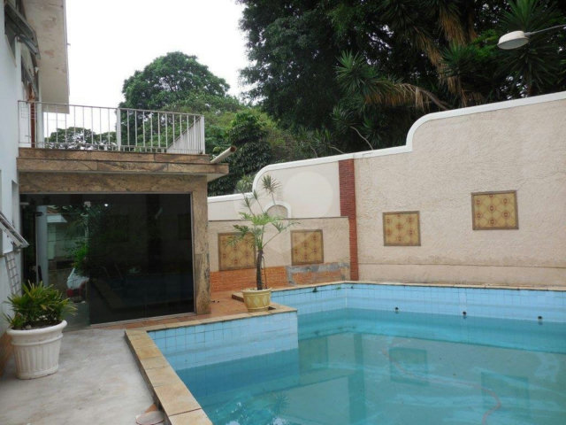 Sobrado à venda com 4 suítes em Jardim Franca, São Paulo, SP