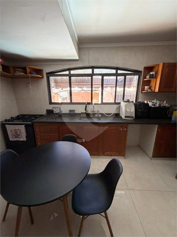 Sobrado à venda com 4 quartos, sendo 1 suíte,  em Jardim Santa Rosa, Araraquara, SP