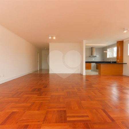 Apartamento à venda com 3 quartos, sendo 1 suíte,  em Santa Cecília, São Paulo, SP
