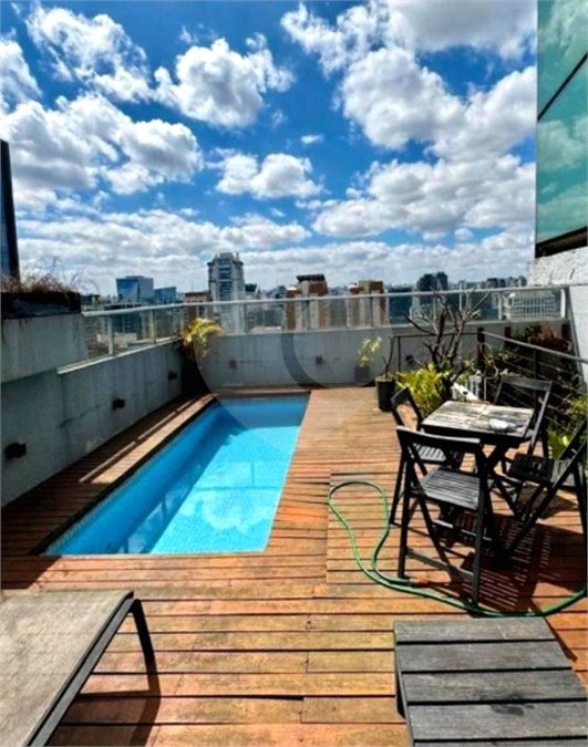 Cobertura à venda com 3 suítes em Vila Olímpia, São Paulo, SP