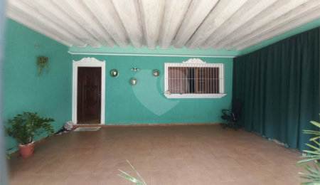 Casa à venda com 3 quartos, sendo 1 suíte,  em Vila Campestre, São Paulo, SP