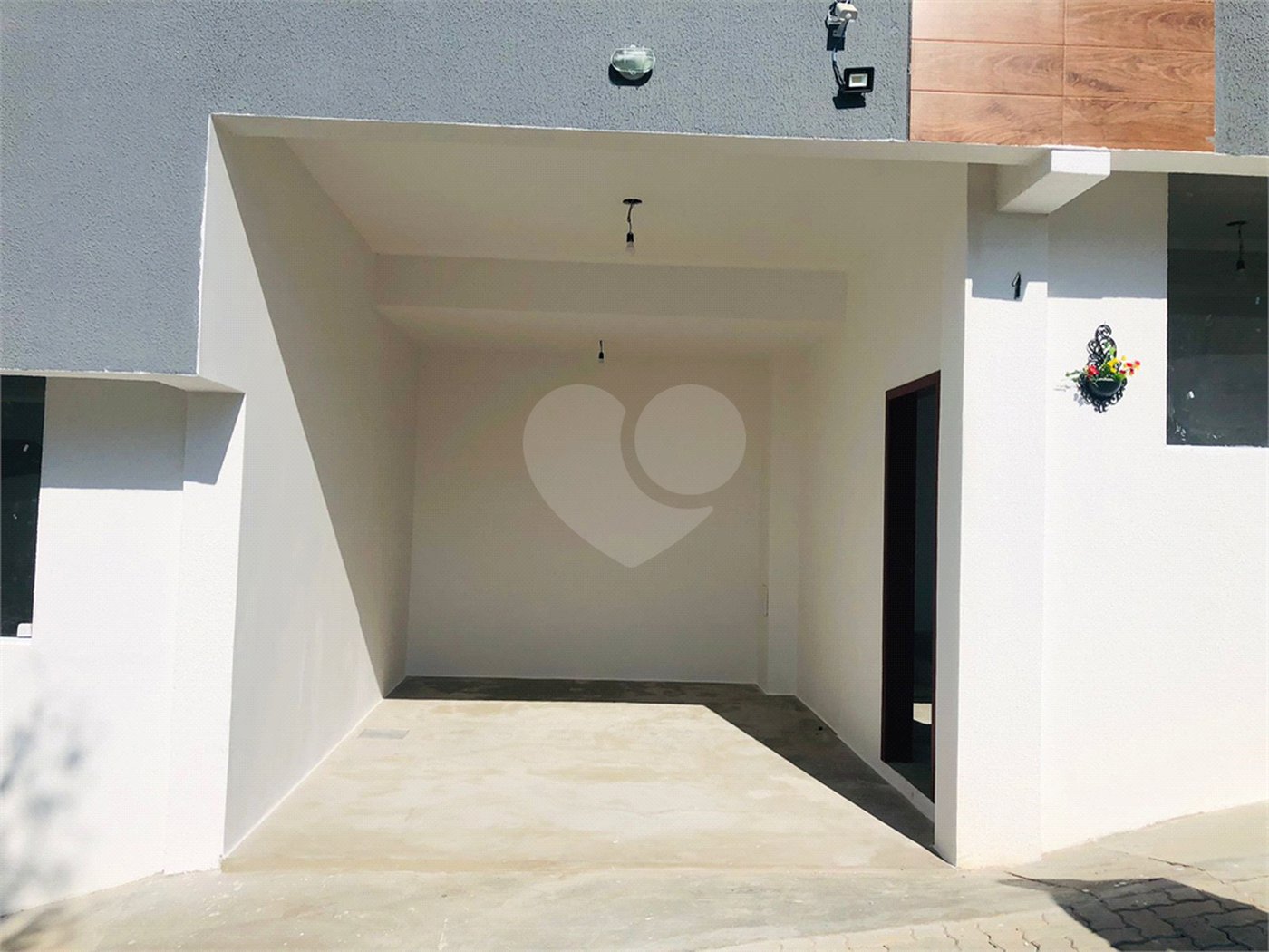 Casa à venda com 2 quartos no condomínio Residencial Turim, Mogi das Cruzes - SP