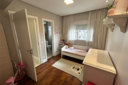 Apartamento à venda com 2 suítes em Parque Reboucas, São Paulo, SP