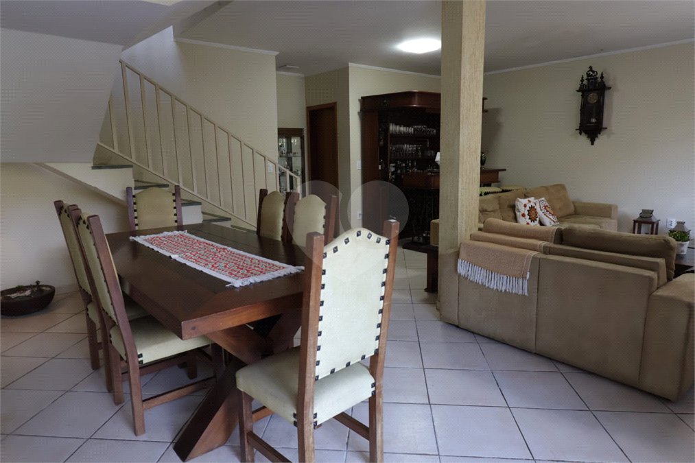 Casa à venda com 3 suítes no condomínio Parque Imperial da Cantareira, Mairiporã - SP