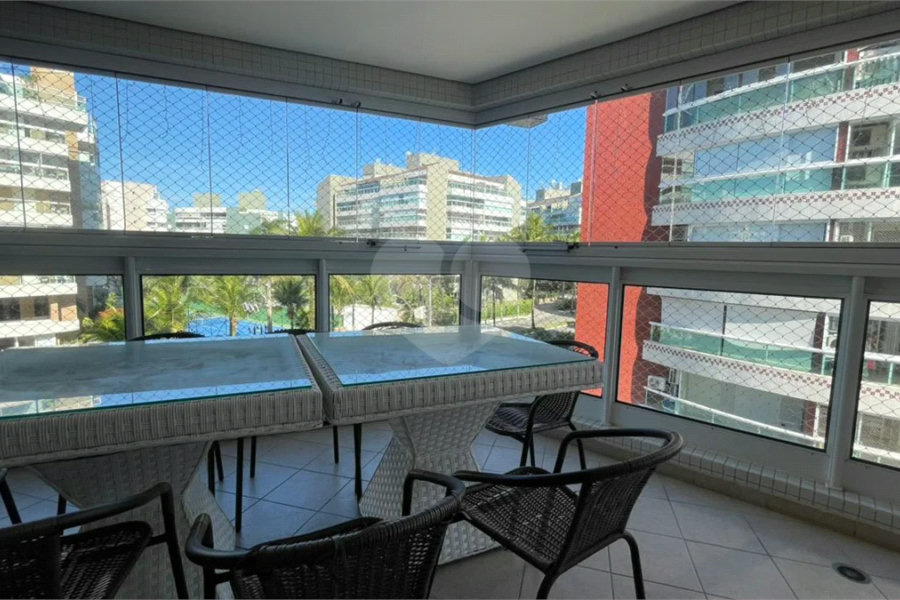 Apartamento à venda ou para alugar com 3 quartos, sendo 1 suíte,  em Riviera de São Lourenço, Bertioga, SP