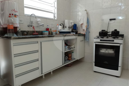 Sobrado à venda com 3 quartos, sendo 1 suíte,  em Vila Santo Estéfano, São Paulo, SP