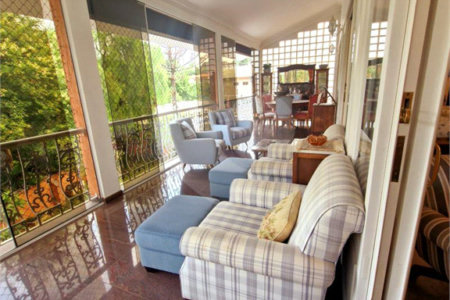 Casa à venda com 4 suítes no condomínio Estância Marambaia, Vinhedo - SP