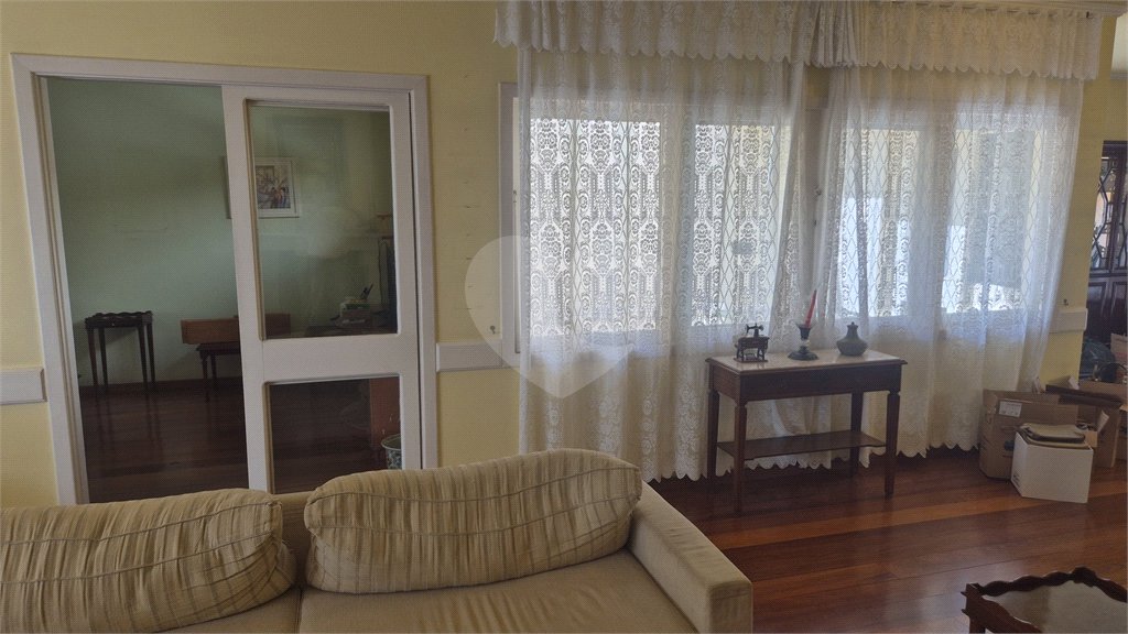 Casa à venda com 4 quartos, sendo 3 suítes,  no condomínio Chácara das Rosas, São Paulo - SP