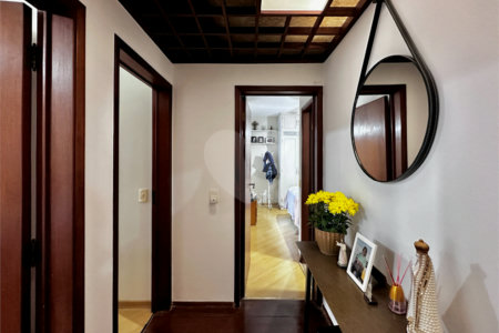Apartamento à venda com 3 quartos, sendo 1 suíte, em Vila Sofia, São Paulo, SP