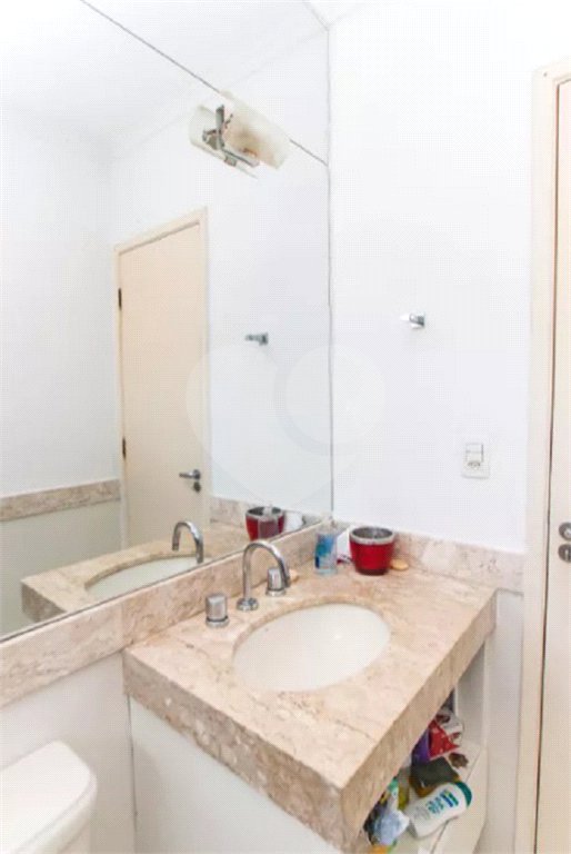 Sobrado à venda com 3 quartos, sendo 1 suíte, em Vila Nivi, São Paulo, SP