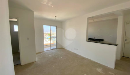 Apartamento à venda com 2 quartos, sendo 1 suíte,  em Vila Galvão, Guarulhos, SP