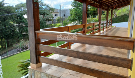 Casa para alugar com 3 quartos, sendo 1 suíte,  em Vila Petrópolis, Atibaia, SP