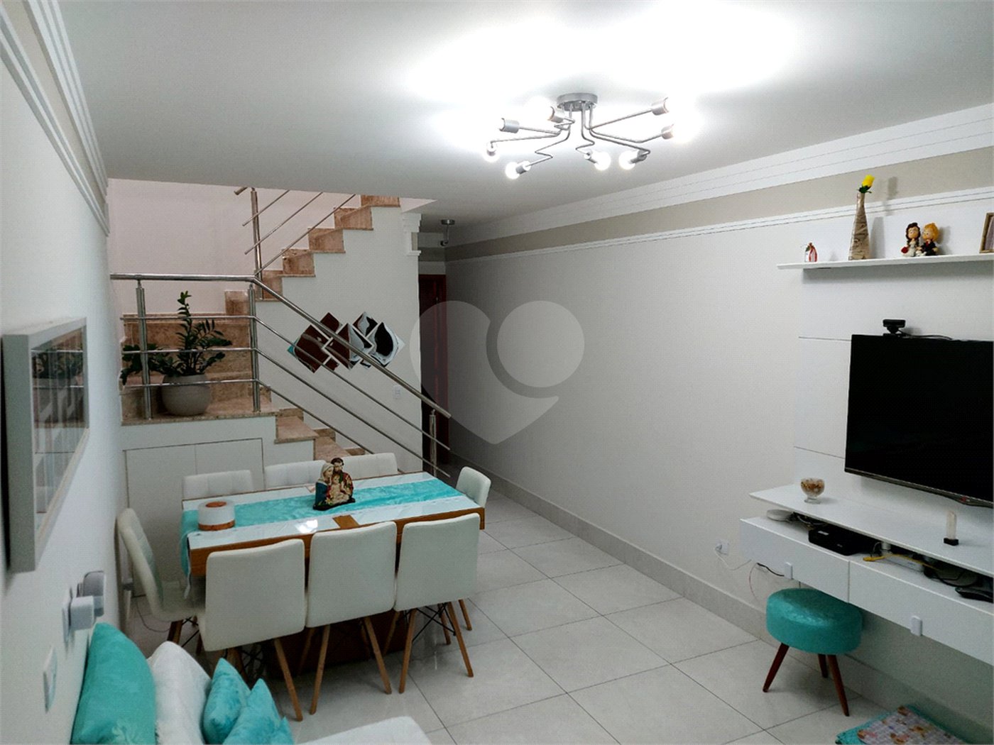Casa à venda com 3 suítes no condomínio Residencial Gaya, São Paulo - SP
