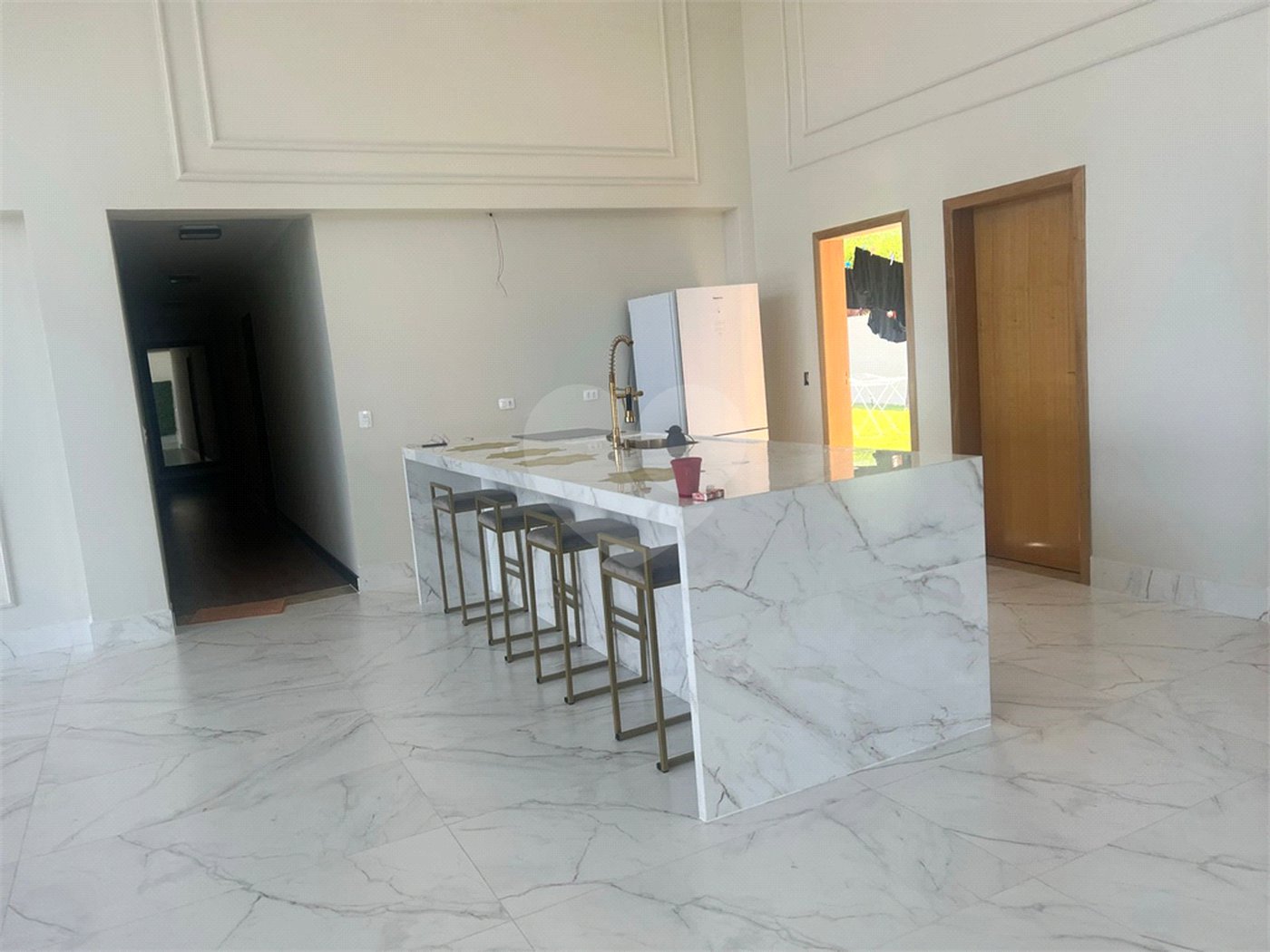 Casa à venda com 3 quartos, sendo 2 suítes,  no condomínio Residencial Alto da Floresta, Bom Jesus dos Perdões - SP