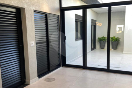 Casa à venda com 3 suítes no condomínio Vila Ytu, Indaiatuba - SP
