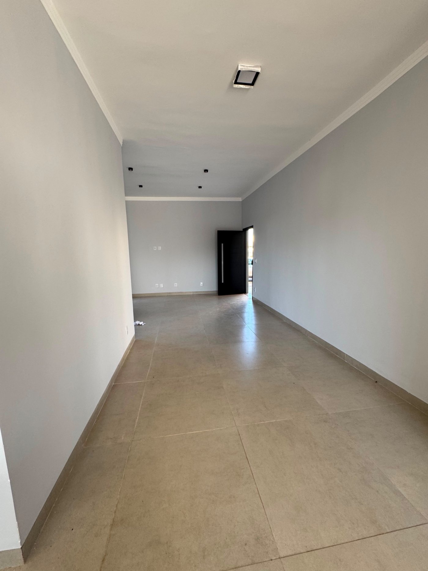 Casa à venda com 3 quartos, sendo 1 suíte,  em Residencial Costa Leste, Três Lagoas, MS