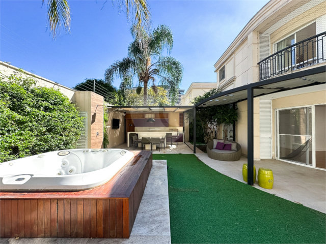 Casa à venda com 3 suítes no condomínio Quadra Real Campo Belo, São Paulo - SP