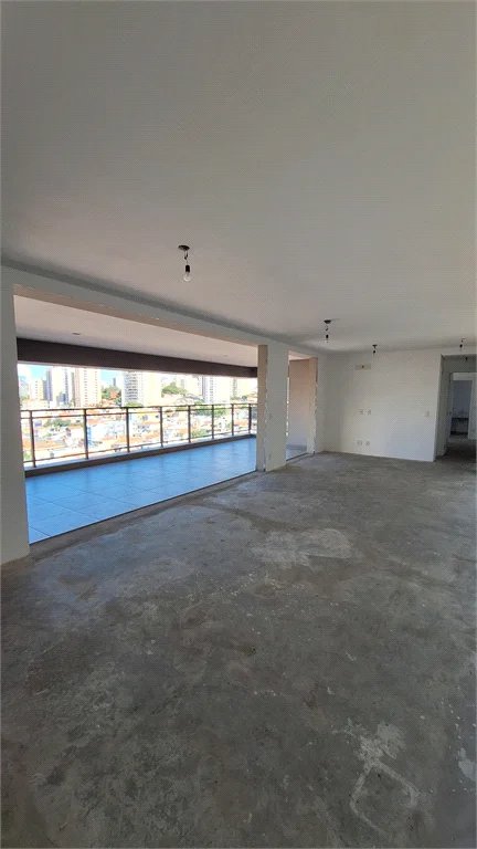 Apartamento à venda com 3 suítes em Vila Romana, São Paulo, SP