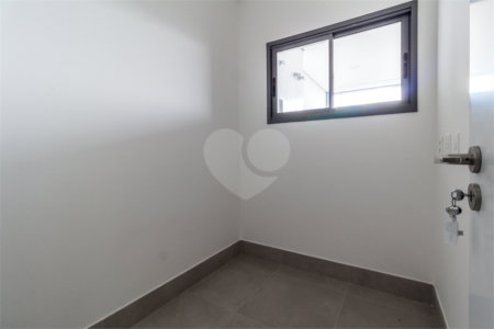 Apartamento à venda ou para alugar com 4 quartos, sendo 3 suítes, em Jardim Morumbi, São Paulo, SP