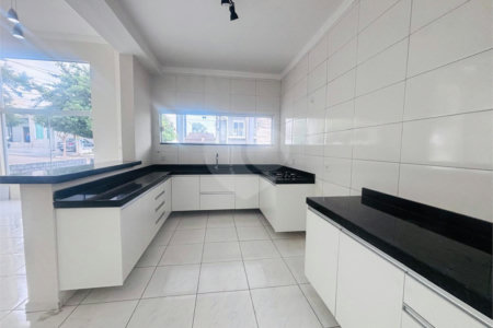 Casa à venda com 2 suítes no condomínio Horto Florestal III, Sorocaba - SP