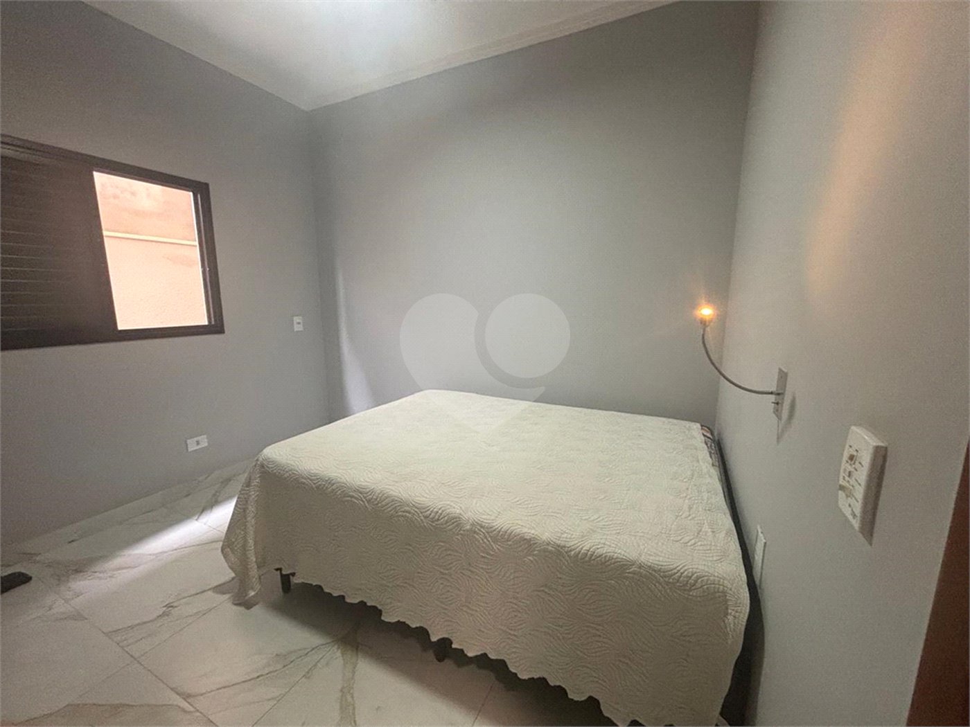 Casa à venda com 3 quartos, sendo 1 suíte, no condomínio Sun Lake, Sorocaba - SP