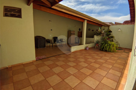 Casa à venda com 4 quartos, sendo 1 suíte, em Valentina Figueiredo, Ribeirão Preto, SP