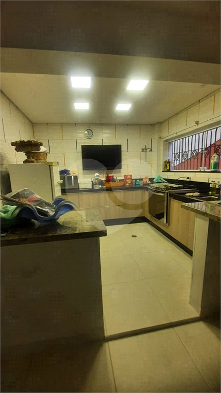 Casa à venda com 3 quartos, sendo 2 suítes,  em Vila Galvão, Guarulhos, SP