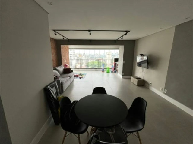 Apartamento à venda com 2 quartos, sendo 1 suíte,  em Tatuapé, São Paulo, SP